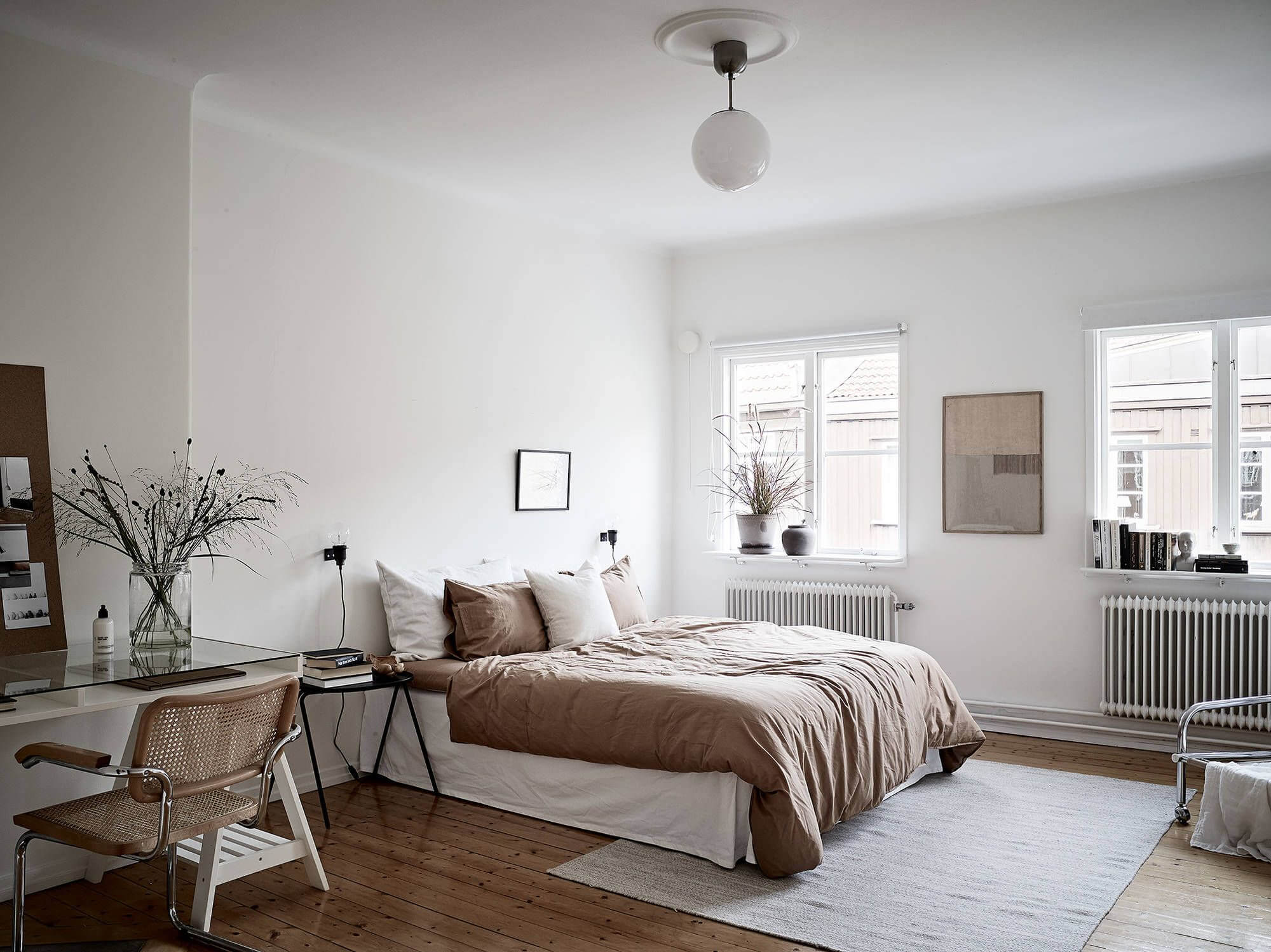 Спальня в скандинавском стиле в типовой квартире: идеи оформления интерьера