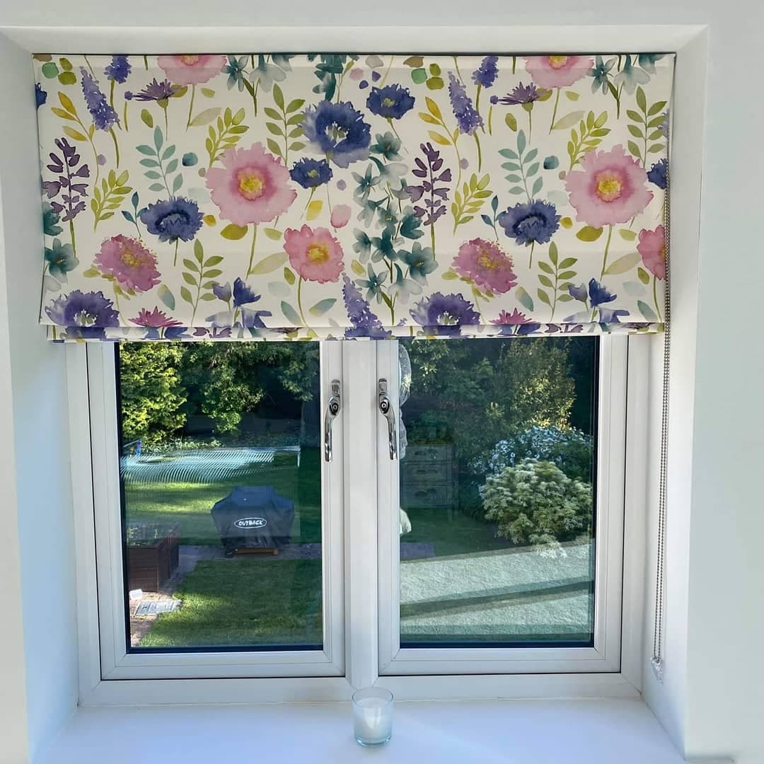 Как крепится римская штора на окно