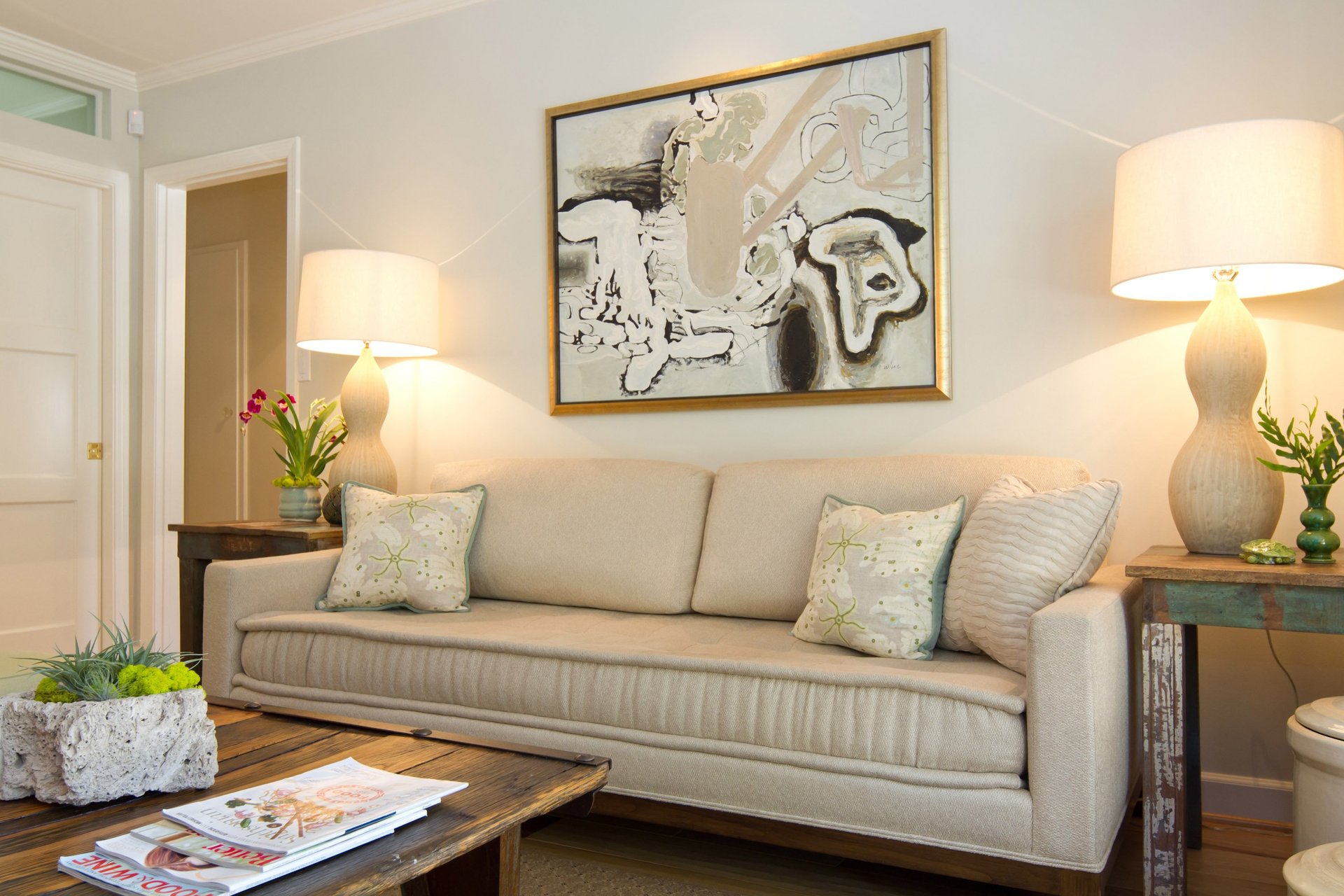 Особенности и типы схем модульных картин в интерьере гостиной