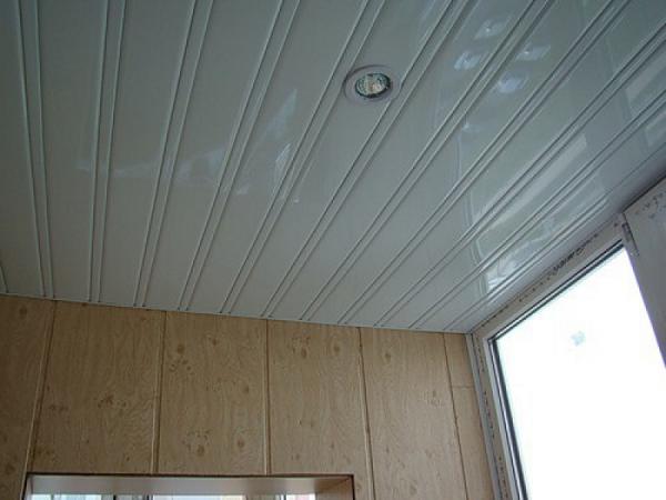 Потолок на балконе или лоджии своими руками: какой материал выбрать и пошаговая инструкция по монтажу