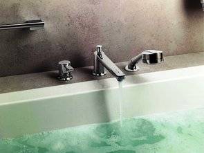 Врезной смеситель для акриловой ванны: особенности материала, достоинства, инструкция по выбору и установке