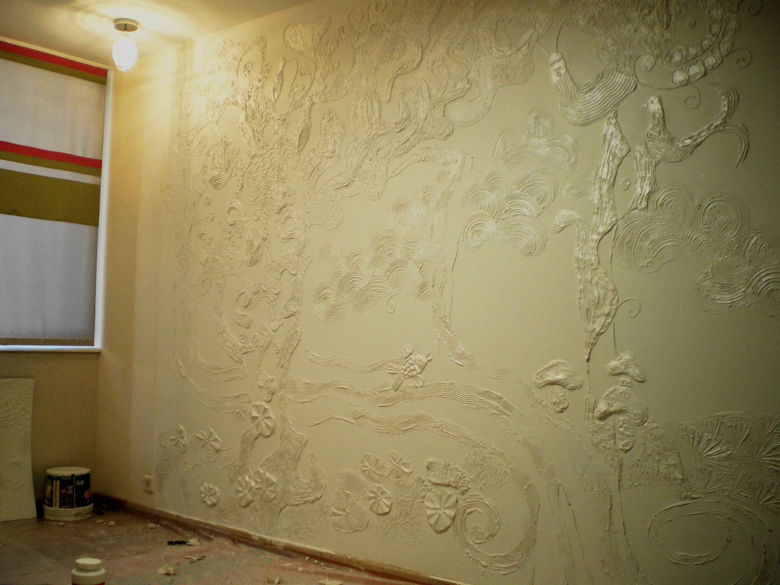 Фактурная краска для стен: фасадная и для внутренней отделки, как наносить - видео о способах, фото в интерьере, как сделать своими руками рельефную окраску