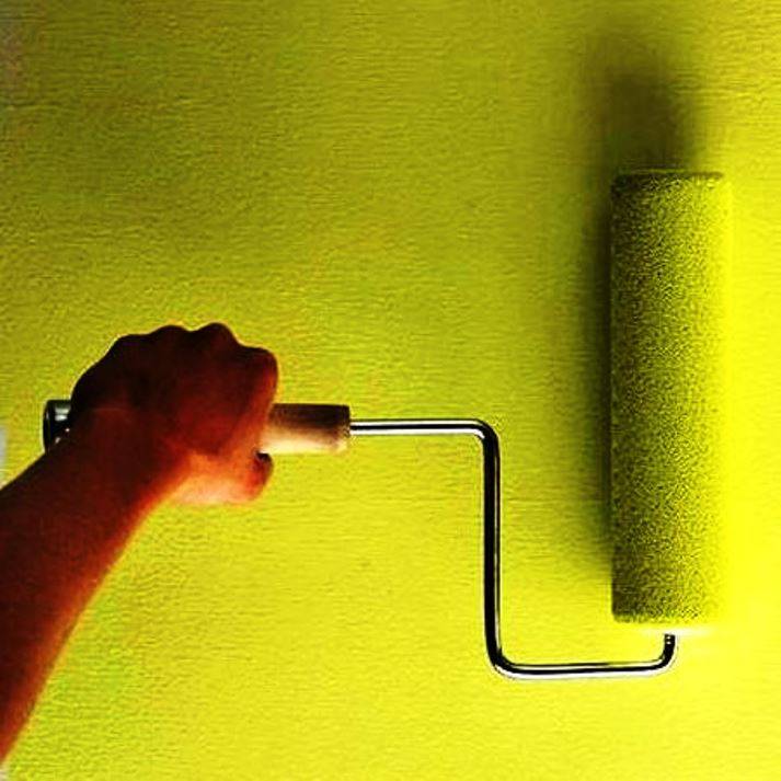 Каким валиком лучше красить потолок водоэмульсионной краской