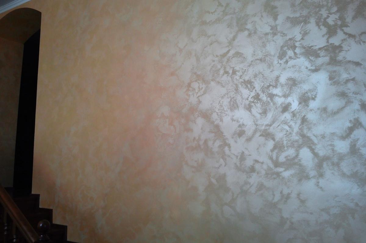 Декоративная краска для стен с эффектом шелка: топ-5 марок и нанесение покрытия